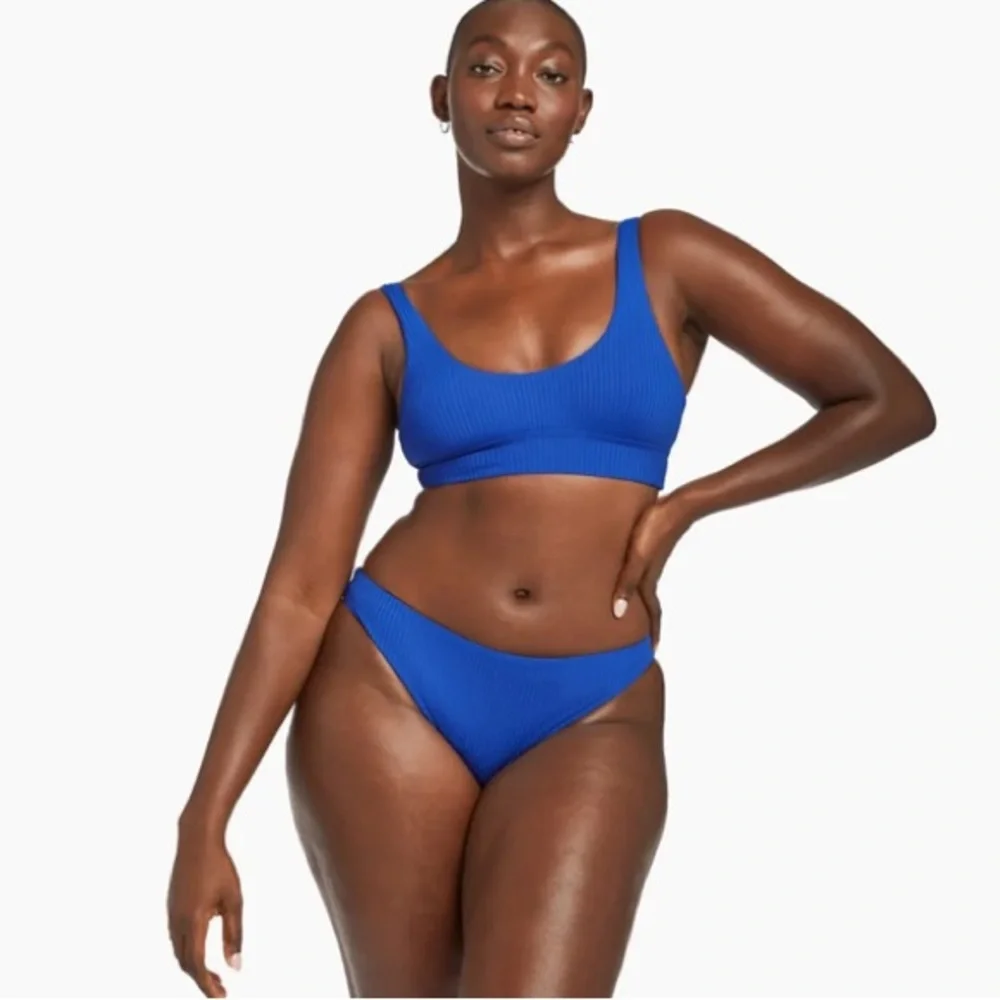 NEW! Vitamin A Midori Classic Cut Bikini Bottom - NWT $105 retail - XS (4/XS)
